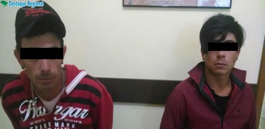 Dois homens foram presos em Mariópolis, com motocicleta furtada.