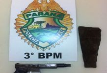 Homem é preso portando arma de fogo.