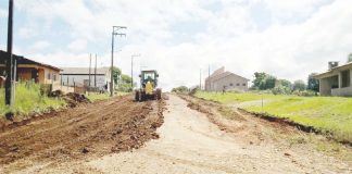 Calçamentos beneficiarão moradores de Cel. Domingos Soares