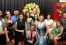 A formatura de Juliane Brasil Pichetti / Curso de Farmácia / Unipar / Francisco Beltrão