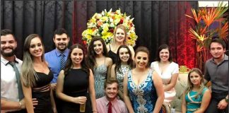 A formatura de Juliane Brasil Pichetti / Curso de Farmácia / Unipar / Francisco Beltrão