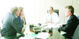 Toninho Wandscheer e a prefeita Marlene buscam recursos para nova sede do hospital no Ministério da Saúde