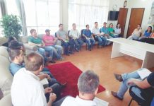 PREFEITA REÚNE DIRETORES E FAZ BALANÇO DA GESTÃO