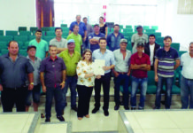 DEPUTADO ENTREGA ENSILADEIRAS, BARRACÃO INDUSTRIAL E ANUNCIA APARELHO RAIO X PARA CDS