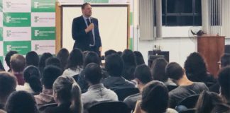 Presidente Estadual da OAB Dr. Noronha realiza Palestra aos alunos do IFPR de Palmas.