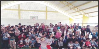 DEPARTAMENTO DE EDUCAÇÃO CONFRATERNIZA A PÁSCOA COM OS ALUNOS