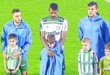 Morador de Palmas é destaque em jogo do Palmeiras