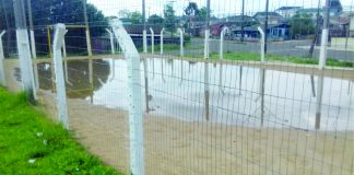 CAMPINHO DE AREIA NO LAGOÃO DE PALMAS EM PÉSSIMAS CONDIÇÕES