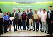 Câmara entrega Moção de Aplausos para a Rádio Club de Palmas