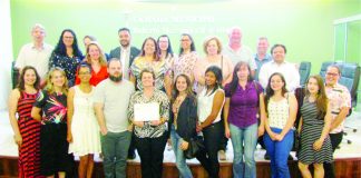 Câmara entrega Moção de Aplausos ao curso de Pedagogia do IFPR