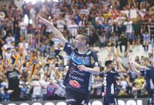 Com show de Di Maria e Djony, Pato Futsal goleia o Atlântico e sai na frente na final da LNF