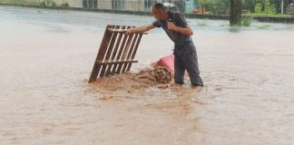 BOCA DE LOBO E BRAÇOS CRUZADOS DA ADMINISTRAÇÃO CAUSAM ENCHENTES TERRÍVEIS EM PALMAS