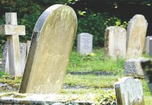 Homem viola túmulo do pai e furta dente de ouro