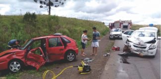 Carro rodopia na pista e provoca acidente na PRc 280