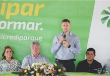 A prefeita Dona Maria participou nesta quarta-feira (20) no período da manhã da assembléia de núcleo da Sicredi Parque das Araucárias.