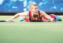 Campeã olímpica de hóquei diz que perdeu capacidade de ler após concussão