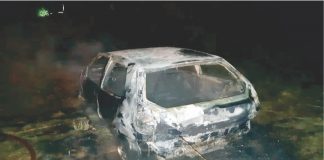 Carro é consumido pelo fogo na PRc 280 em Palmas