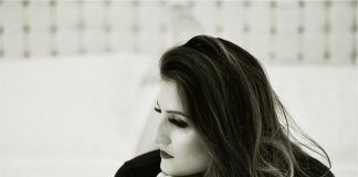 Jessica mostrando seu Charme e sua Sensualidade no Informativo PalmasBar