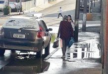 Pedestres palmenses pedem mais atenção do poder público na área central