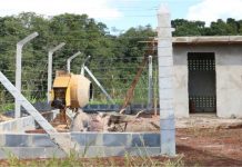 MUNICÍPIO DE MARIÓPOLIS REALIZA OBRA DE DISTRIBUIÇÃO DE ÁGUA NA COMUNIDADE DE MANGUEIRINHA