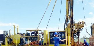 Dois poços artesianos serão perfurados no interior de CDS ,as novas perfurações foram autorizadas pelo Instituto das Águas do Paraná. Os novos poços levarão água para 10 mil pessoas em áreas isoladas em cidades do Paraná