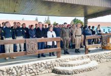 Prefeita Dona Maria Antonieta De Araújo Almeida participou na manhã desta sexta feira (23) da cerimônia Militar alusiva ao Dia do Soldado em homenagem ao 37º Aniversário de criação da 15ª Cia de Engenharia de Combate Mecanizada. A Soberana dos Campos de Palmas.