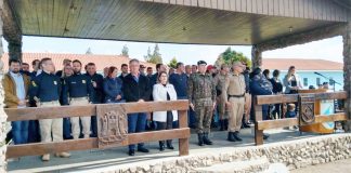Prefeita Dona Maria Antonieta De Araújo Almeida participou na manhã desta sexta feira (23) da cerimônia Militar alusiva ao Dia do Soldado em homenagem ao 37º Aniversário de criação da 15ª Cia de Engenharia de Combate Mecanizada. A Soberana dos Campos de Palmas.