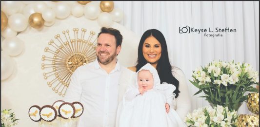 No sábado dia 24/08/2019 em Clevelândia teve a celebração do batizado da pequena Olívia Silva, filha de Rodrigo Silva e Juliane Silva. “Que a luz deste batismo ilumine o caminho da Olívia e de toda sua família.”