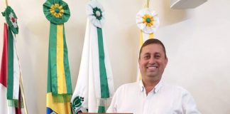 O vereador Nilson Butner (Laco) recebeu nesta última semana o prêmio de VEREADOR MAIS ATUANTE do Município de Palmas
