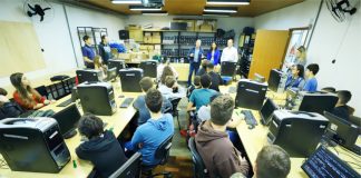 Programa Escola Pato Branco Digital iniciou novo semestre de atividades