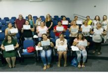 ALUNOS RECEBEM CERTIFICADO DO PRIMEIRO MÓDULO DO CURSO SERVIÇOS ADMINISTRATIVOS