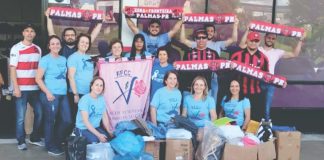 O Clube dos Atleticanos de Palmas PR fez o repasse das roupas e calçados arrecadados para ajudar no bazar da Rede Feminina de Combate ao Câncer