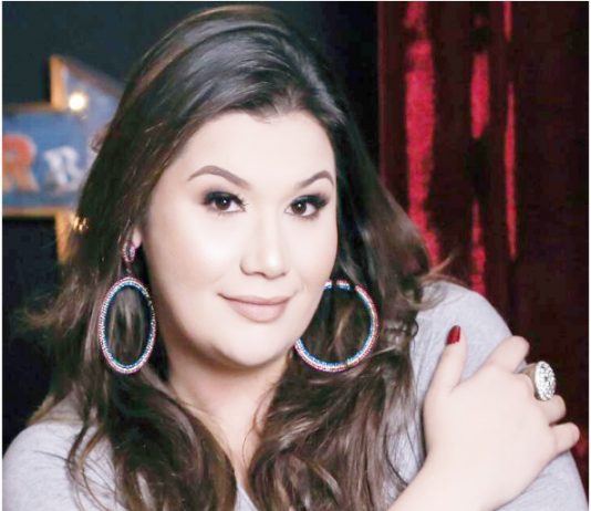 “A infância é um chão que a gente pisa a vida inteira.” – Ariane Osshiro