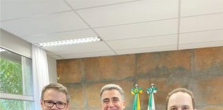 Presidente da OAB de Palmas, Dr. Eduardo Tobera Filho, prestigiou a posse do Desembargador Tito Campos de Paula como Presidente do Tribunal Regional Eleitoral do Paraná (TRE-PR)
