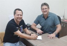 PRESIDENTE DO DIRETÓRIO MUNICIPAL DO MDB E PRÉ CANDIDATO A PREFEITO DE PALMAS DANIEL LANGARO , ABONA A FILIAÇÃO DE JOSÉ MARIA DE ARAÚJO PERPÉTUO FILHO (DR NEGO) QUE PASSA A INTEGRAR A CHAPA DE PRÉ CANDIDATO À VEREADOR PELO PARTIDO.
