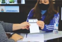 Secretaria Municipal de Assistência Social já entregou mais de dois mil cartões do programa Comida Boa