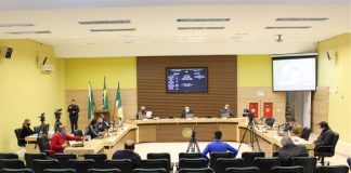 Em sessão extraordinária, vereadores aprovam projetos em segunda votação