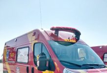 O Corpo de Bombeiros de Palmas-PR está recebendo nesta data, na capital do Estado, uma viatura tipo ambulância