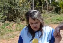 PESSOA CEGA E COM ATROFIA MUSCULAR PEDE CAMPANHA PARA A DOAÇÃO DE CADEIRA DE RODAS