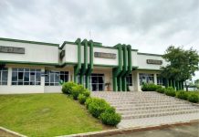 Novo decreto reabre comércios em CDS com 50% da capacidade de público