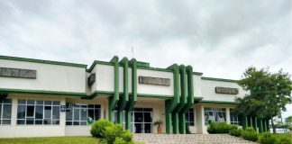 Novo decreto reabre comércios em CDS com 50% da capacidade de público