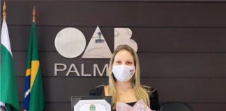 No mês de abril, a colaboradora da OAB Subseção Palmas, Tallany Basilio, Bacharel em Direito, completa 5 anos de trabalho