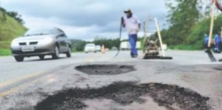 Justiça condena DER a indenizar palmense após danos no carro provocados pelas péssimas condições da PRc 280