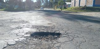 Ruas esburacadas em Palmas