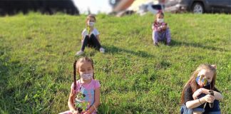 Comemorado o Dia da Árvore, celebrado em 21 de setembro, os alunos da Escola Municipal do Campo Santina Perret Carraro, na Ponte do Chopim, também realizaram o plantio de árvores nativas no pátio da instituição