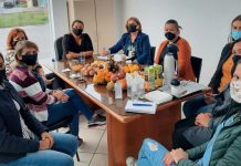 Na semana passada, a diretora e a equipe pedagógica do Departamento Municipal de Educação receberam as representantes do Núcleo Regional de Educação – NRE -, Belmary, Tânia, Maria Angélica e Alessandra