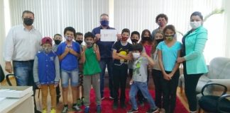 Bandiera recebe alunos da escola Prof. Aurora Tortelli