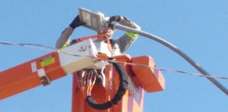 Iluminação pública de Cel. Domingos Soares começa a ser substituída por LED