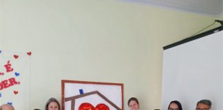 Famílias de CDS recebem capacitação para o Programa Família Acolhedora