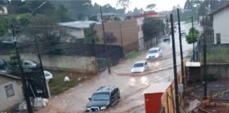 Chuvas fortes preocupam moradores do bairro São José em Palmas